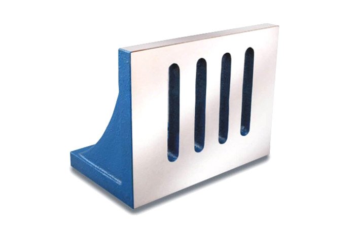 CAST IRON ANGLE PLATE SLOTED